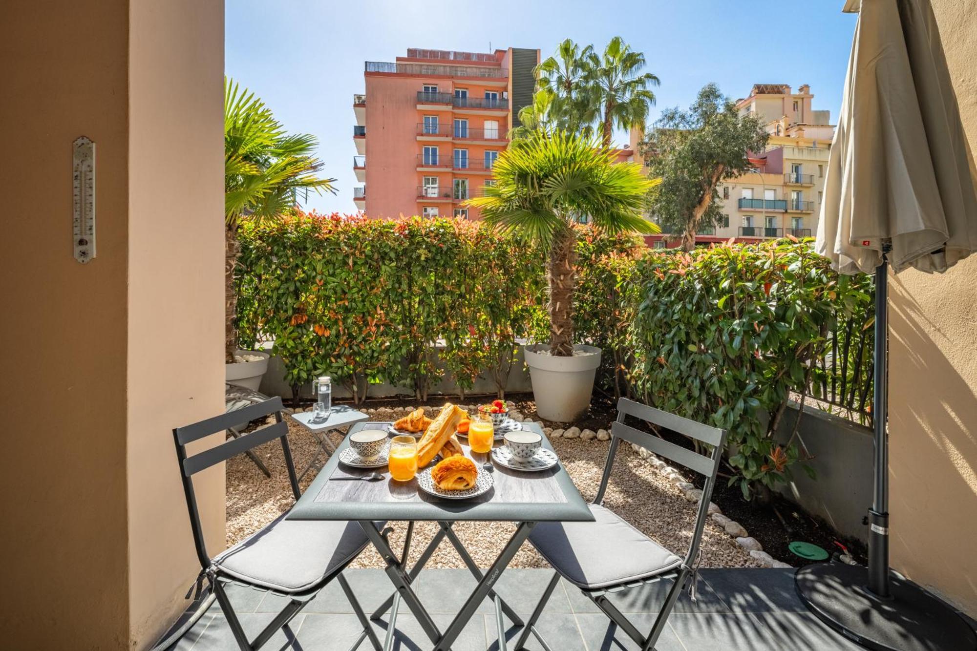 Le Coq Wagner - Parking - Air Conditioning - Pool Lägenhet Menton Exteriör bild