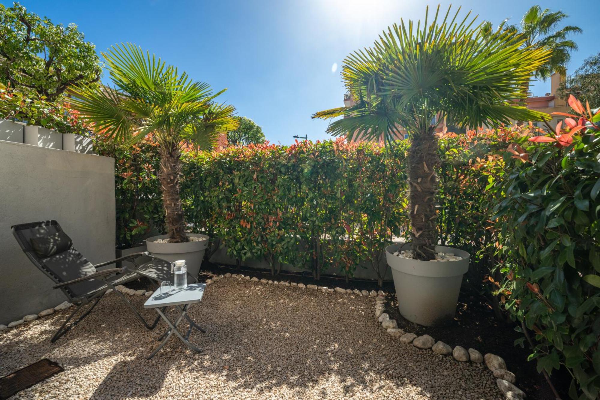 Le Coq Wagner - Parking - Air Conditioning - Pool Lägenhet Menton Exteriör bild