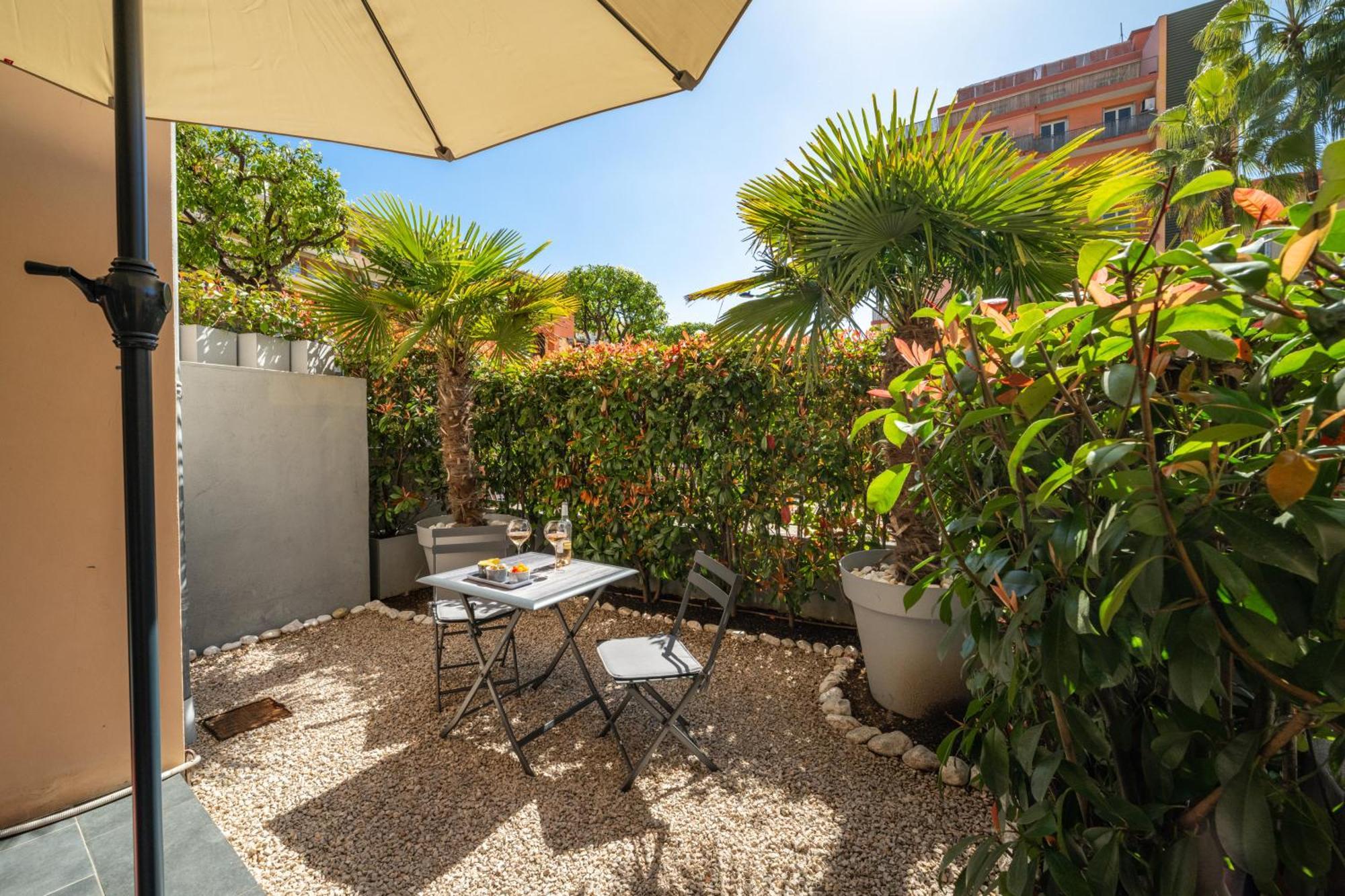 Le Coq Wagner - Parking - Air Conditioning - Pool Lägenhet Menton Exteriör bild