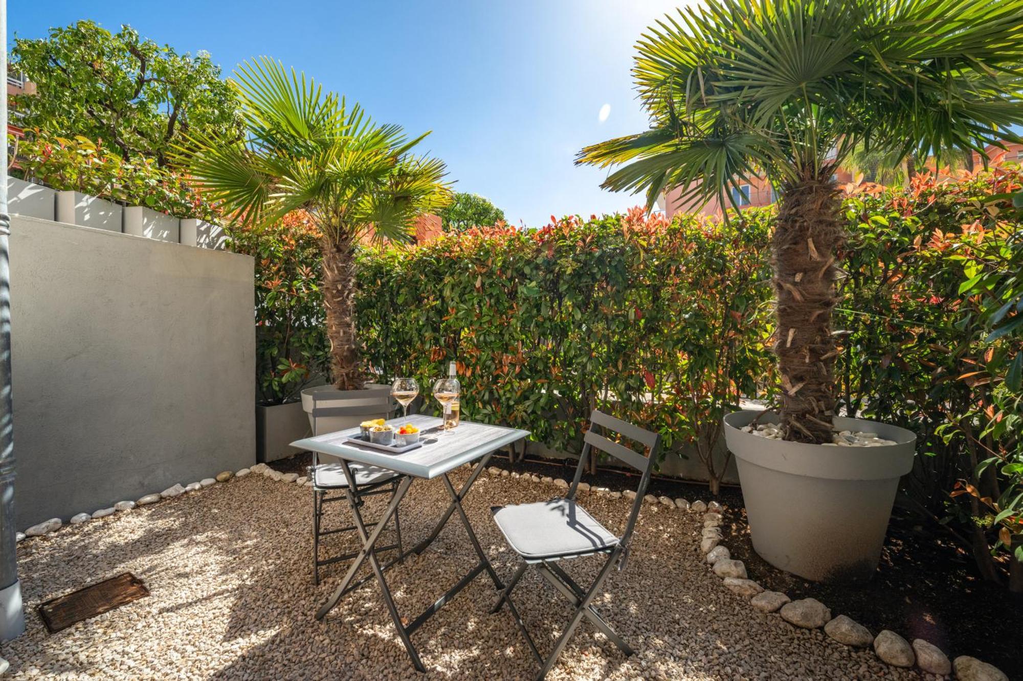 Le Coq Wagner - Parking - Air Conditioning - Pool Lägenhet Menton Exteriör bild